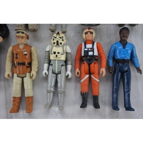 1075 - A lot of vintage Star Wars figures.