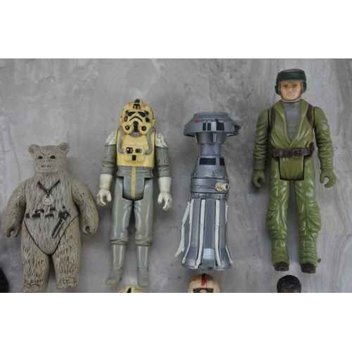 1075 - A lot of vintage Star Wars figures.