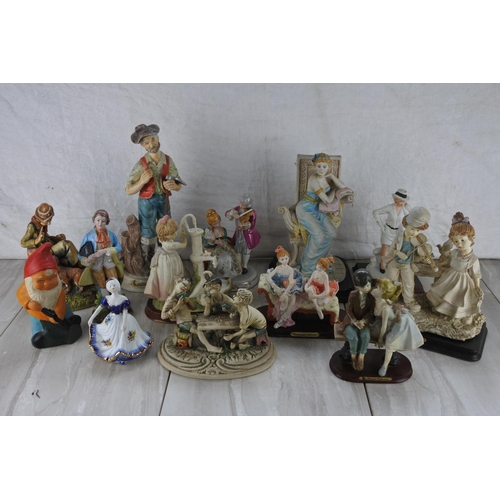 1091 - An assorted lot of ceramic figurines.