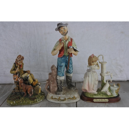 1091 - An assorted lot of ceramic figurines.