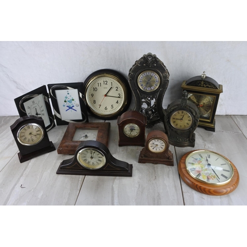 1095 - A very large lot of assorted mantle and wall clocks.