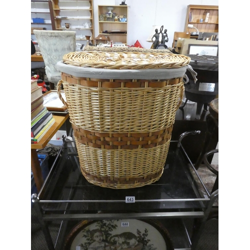 639 - A rattan linen basket.