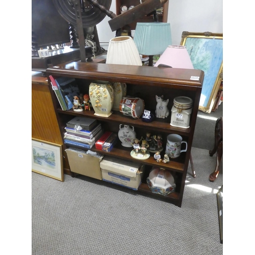 678 - A vintage oak bookcase.