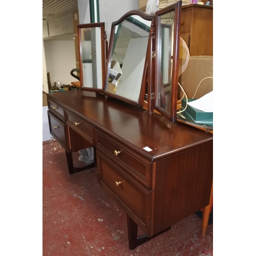 1190 - A Rossmore dressing table and triple mirror.  Approx 155x135x40cm.