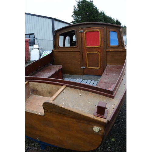 1212 - A stunning 19ft clinker fishing boat with cabin and boat trailer.