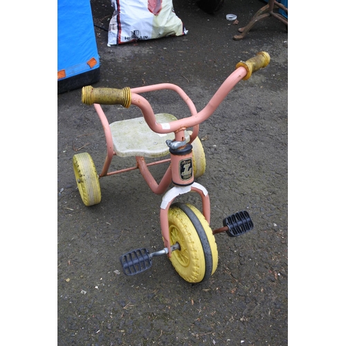 1246 - A children's trike.