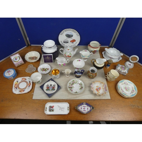 1131 - A boxed Earl Grey's tea cup and saucer and a large lot of other ceramics.