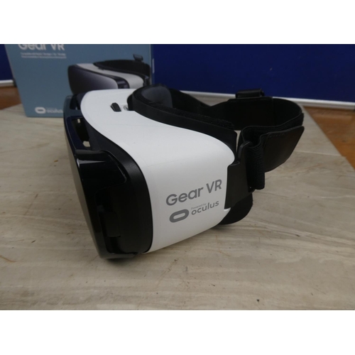 1141 - A boxed Samsung Gear VR.