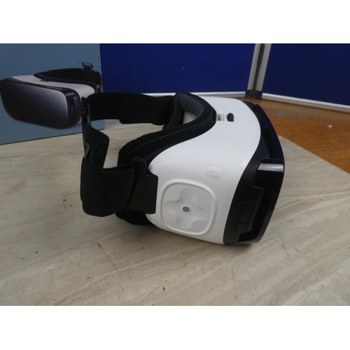 1141 - A boxed Samsung Gear VR.