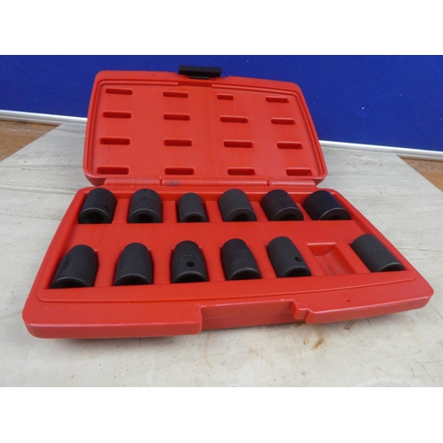 1164 - A cased Sealey 13 piece 1/2