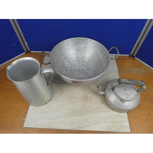 1174 - A large lune sieve & more.