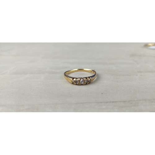 1001 - A stunning antique gold & diamond ring.