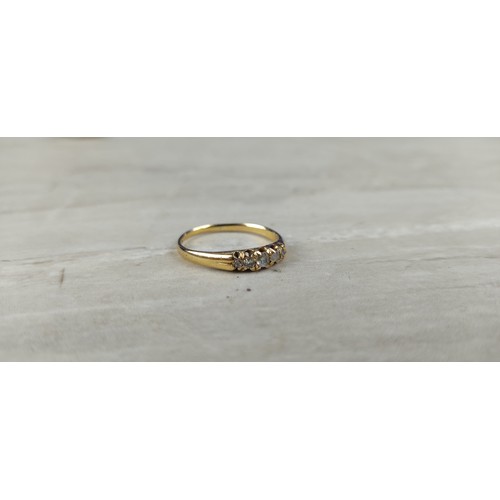 1001 - A stunning antique gold & diamond ring.