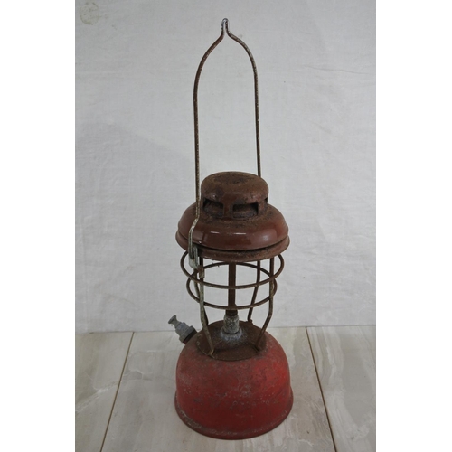 68 - A vintage Tilley lantern oil lamp. Approx 35cm.