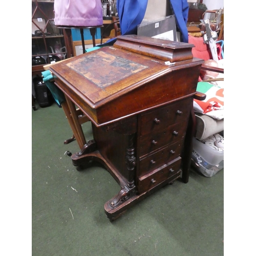 630 - An antique mahogany davenport writing bureau for restoration.