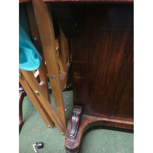 630 - An antique mahogany davenport writing bureau for restoration.