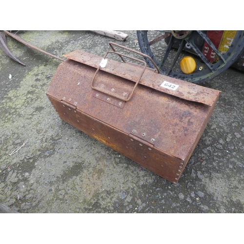 642 - An old toolbox.