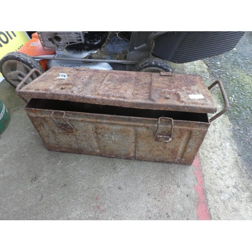 662 - A vintage ammunition box.