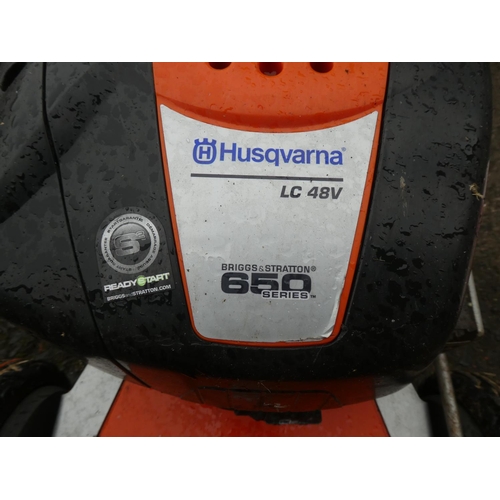 670 - A Husqvarna LC48V self propelled petrol lawnmower (untested).