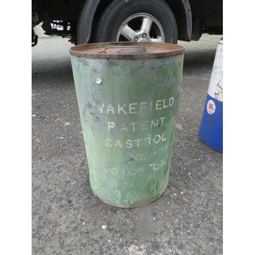 672 - A Wakefield Motor oil can.