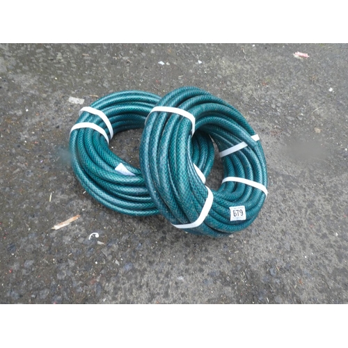 679 - Two hoses.