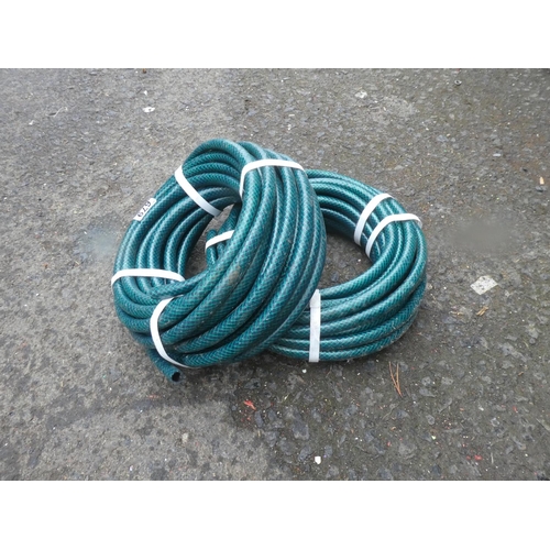 679 - Two hoses.