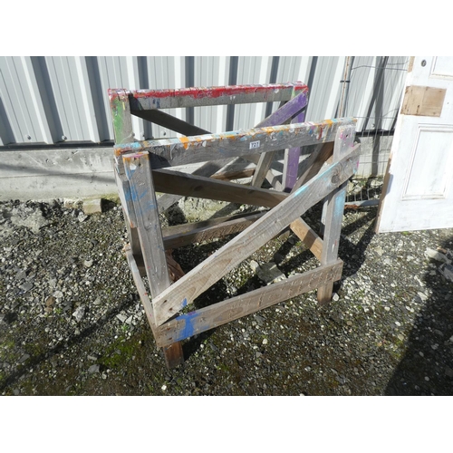 727 - Two wooden trestles.