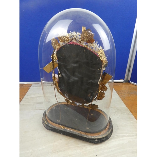 258 - A stunning antique Globe de Mariée in glass dome.  Approx 46x30x18cm.