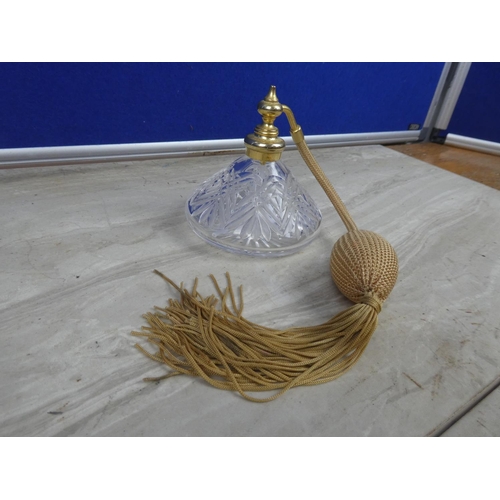 280 - A vintage glass perfume atomizer with cream ivory tassel.