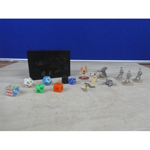 334 - A collection of vintage Dungeons & Dragons figures/ dice etc.