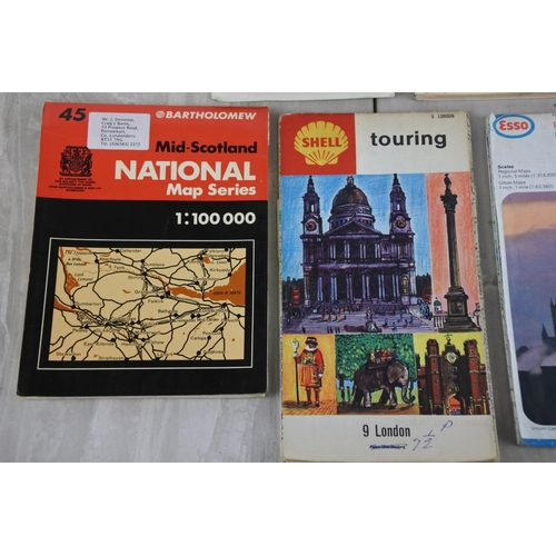 182 - A job lot of various vintage road maps.