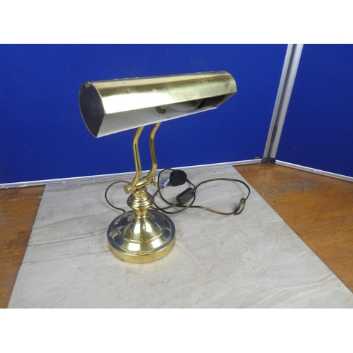 467 - A brass effect banker's lamp.  Approx 30cm.