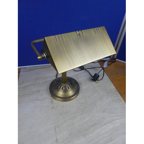 471 - A banker's style desk lamp.  Approx 40cm.