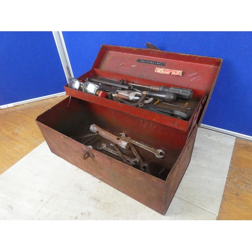 585 - A vintage tool box and contents.