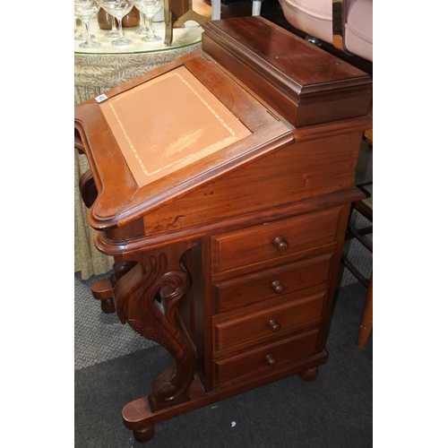 683 - A mahogany davenport with leather writing slope.  Approx 55x88x55cm.