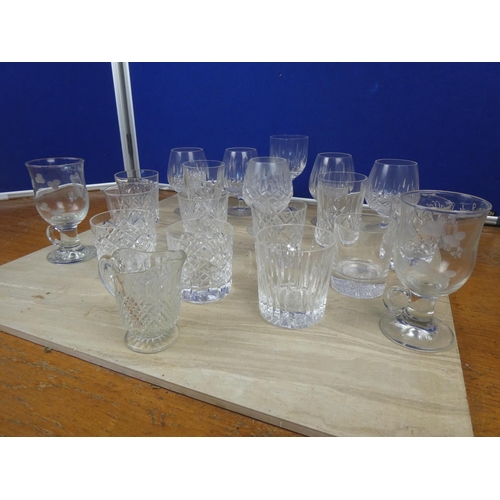 707 - A collection of assorted glasses.