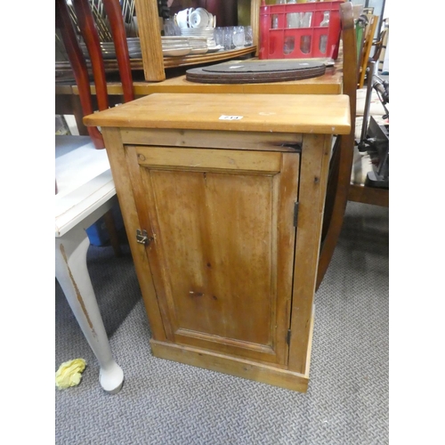 714 - A pine storage cabinet.  Approx 50x72x29cm.