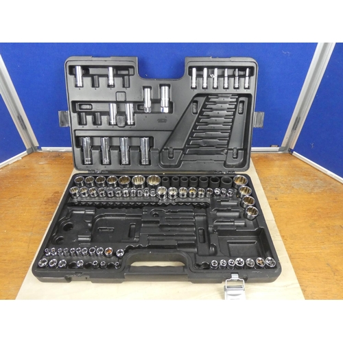 728 - A Halfords tool kit.