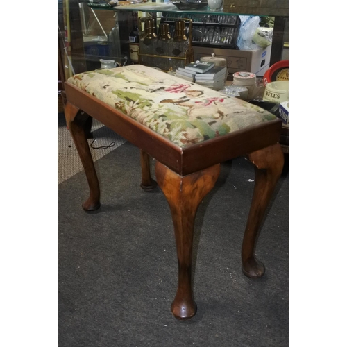 780 - A stunning antique mahogany tapestry top stool of a hunting scene.  Approx 60x48x28cm.