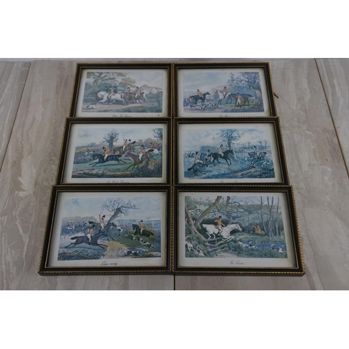 121 - A set of six small hunting scene pictures.  Approx 19x14cm.