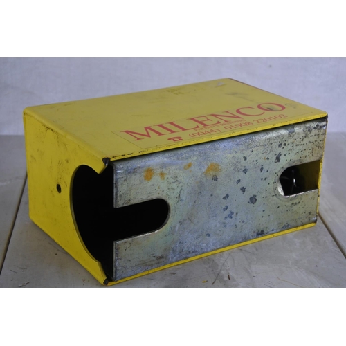 178 - A vintage Milenco metal box.