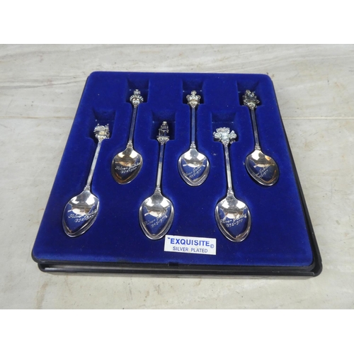 460 - A cased set of six Exquisite silver plated teaspoons.