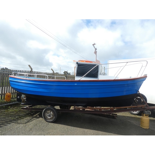 572 - A stunning 19ft fiber glass fishing boat, inboard engine, with cabin and boat trailer. To include a ... 