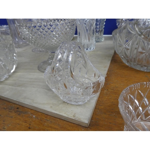 577 - A large lot of vintage pressed glassware.