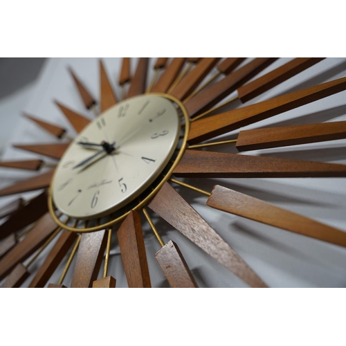 A stunning Mid Century/ vintage Seth Thomas Starburst clock. Approx 65cm dia.