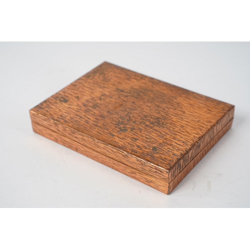 84 - A stunning copper trinket box, measuring 12cm x 9cm.