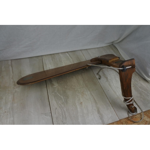 100 - A vintage oak boats rudder, measuring 62cm x 36cm.