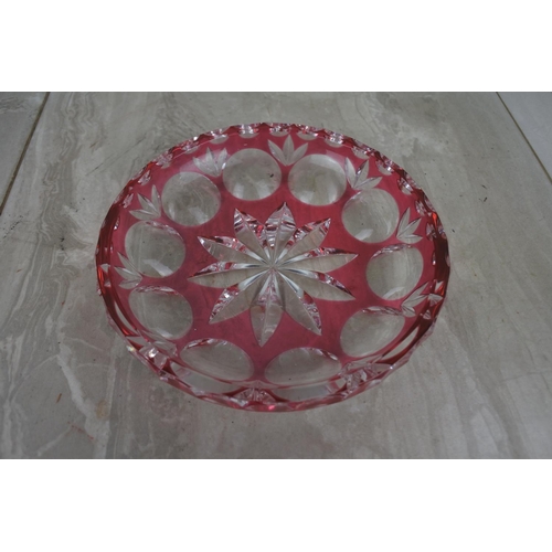 169 - A vintage ruby and clear glass dish, Approx 15cm in diameter.