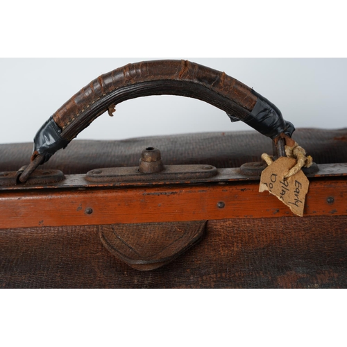 368 - An antique gladstone leather medical bag.