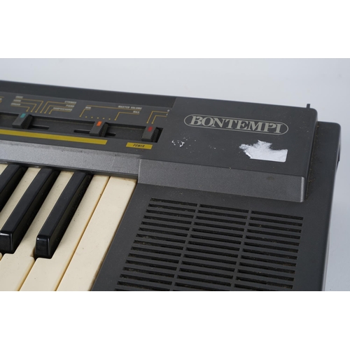 375 - A Bontempi keyboard.